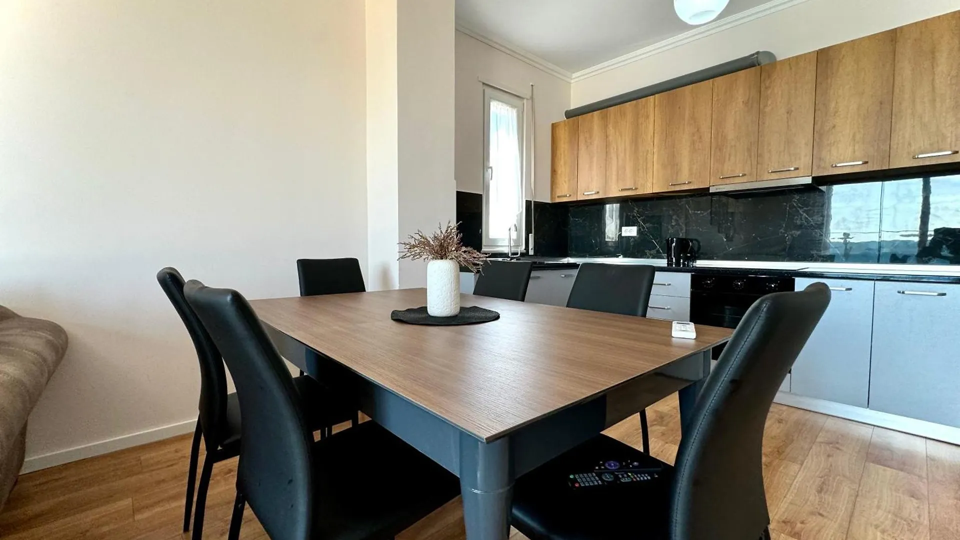 Luxury Seaview Apartments - By Eka Luxury Apartments Durrës